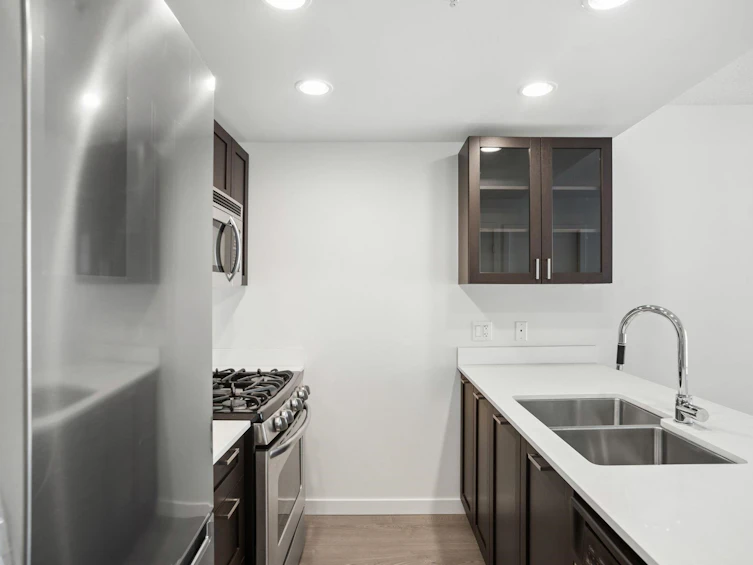 206-4815 Eldorado Mews, Vancouver, BC, V5R 0B2 - 6