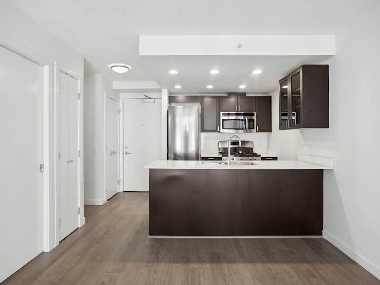 206-4815 Eldorado Mews, Vancouver, BC, V5R 0B2 - 8