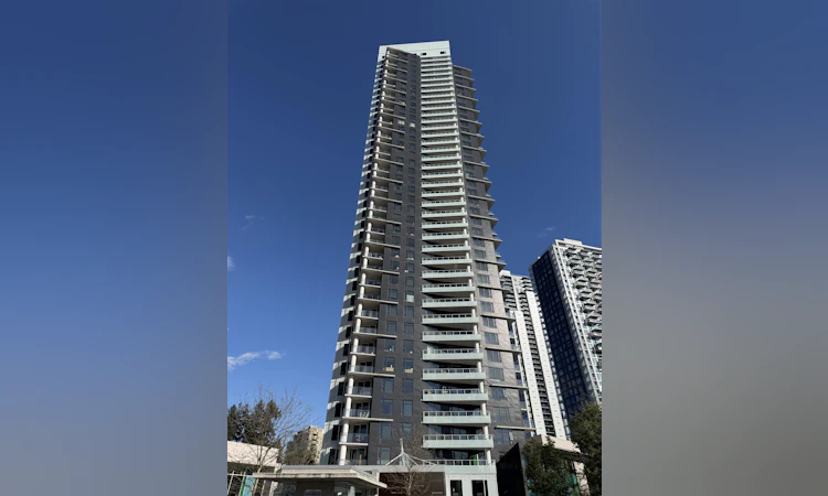 307-9887 Whalley Boulevard