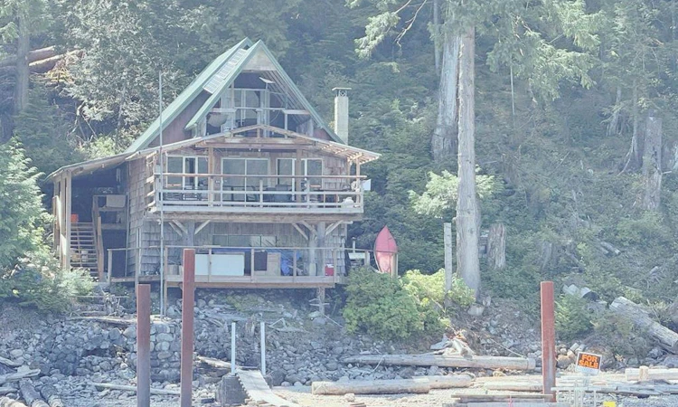 4 Debeck Creek