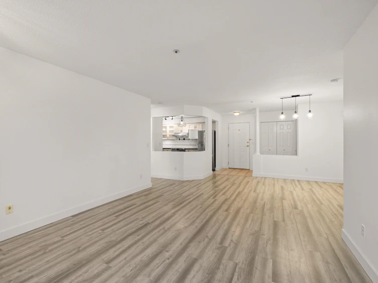 302-5556 201a Street, Langley, BC, V3A 8K5 - 16