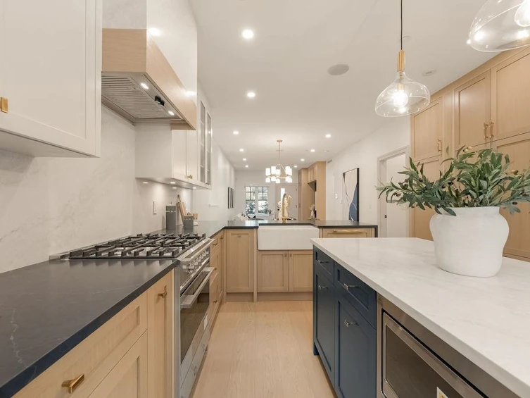 2540 Grant Street, Vancouver, BC, V5K 3G7 - 13