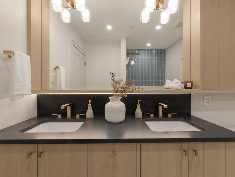 2540 Grant Street, Vancouver, BC, V5K 3G7 - 19