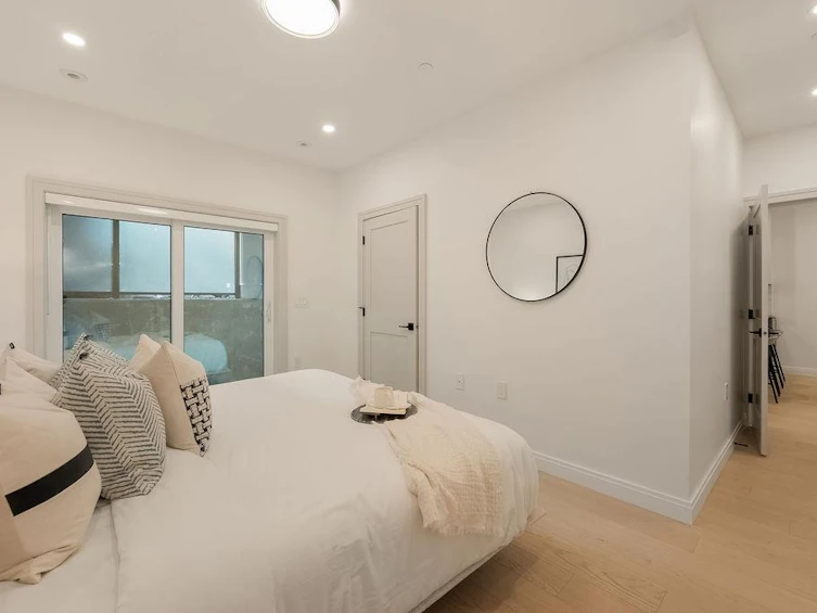 2540 Grant Street, Vancouver, BC, V5K 3G7 - 21