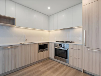 3304-6087 Wilson Avenue - 4