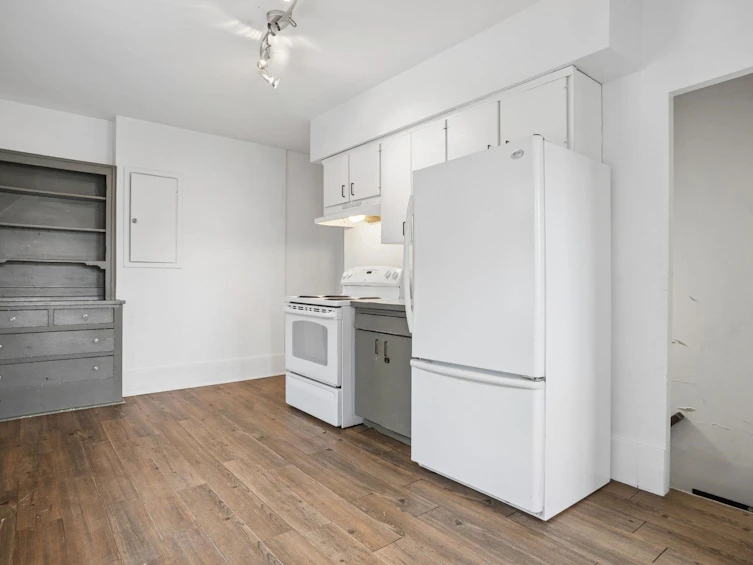 2654 Triumph Street, Vancouver, BC, V5K 1S9 - 6