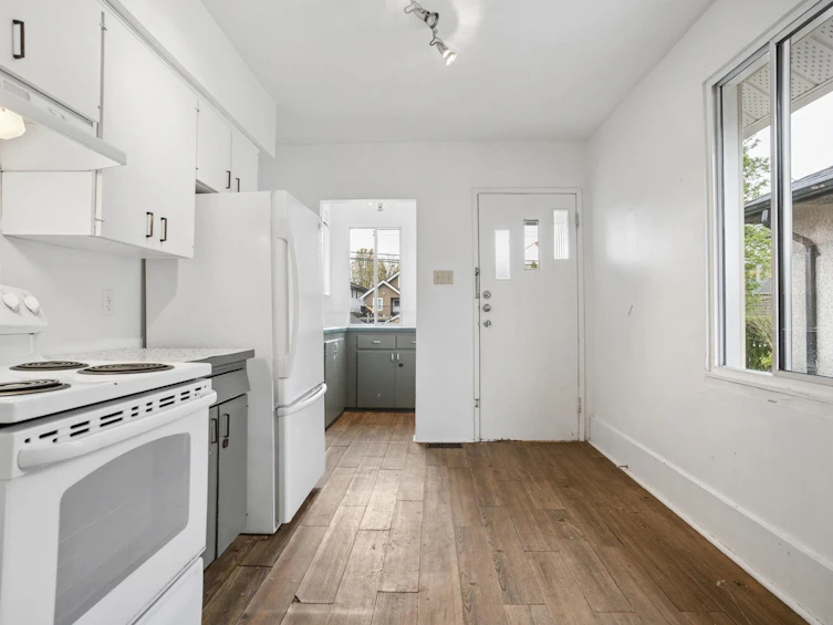 2654 Triumph Street, Vancouver, BC, V5K 1S9 - 9