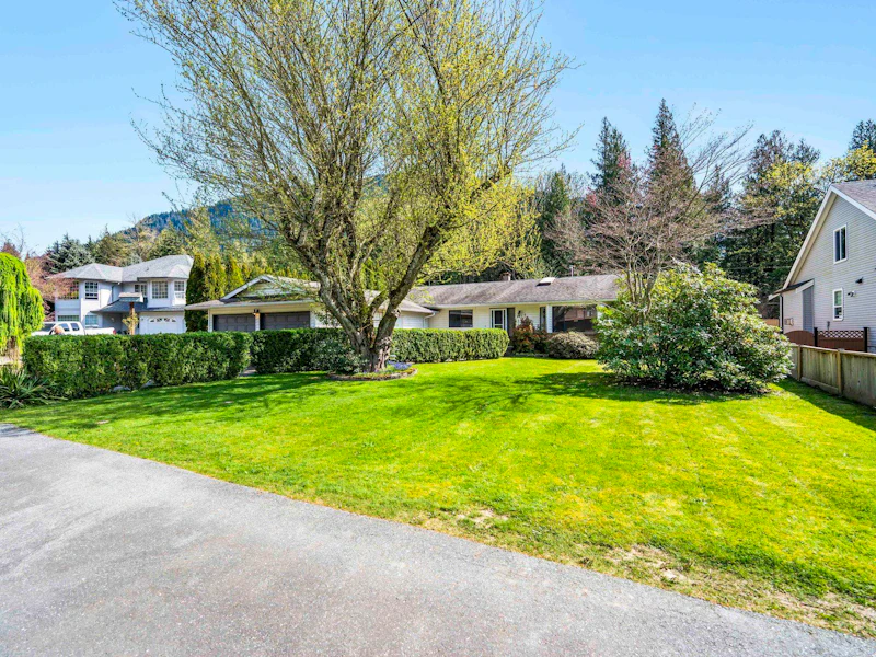 831 Myng Crescent, Harrison Hot Springs BC V0M 1A3