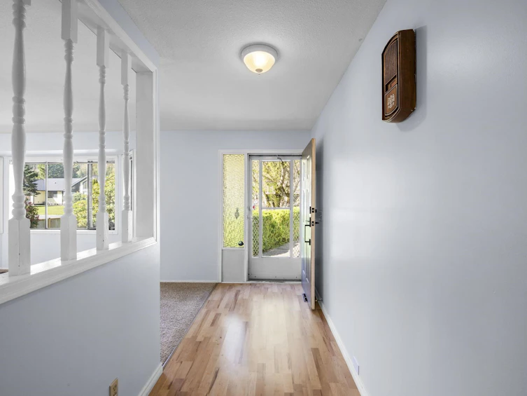 831 Myng Crescent, Harrison Hot Springs, BC, V0M 1K0 - 4