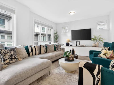 54-9688 162a Street - 3
