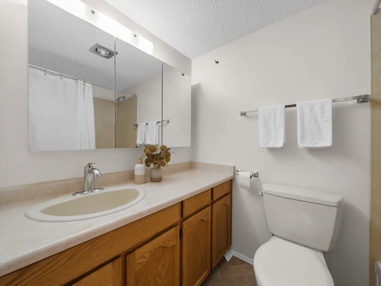 217-31850 Union Avenue, Abbotsford, BC, V2T 4V2 - 23