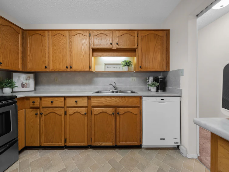 217-31850 Union Avenue, Abbotsford, BC, V2T 4V2 - 11