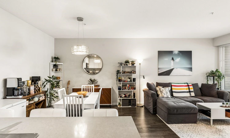 412-1152 Windsor Mews
