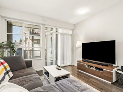412-1152 Windsor Mews - 3