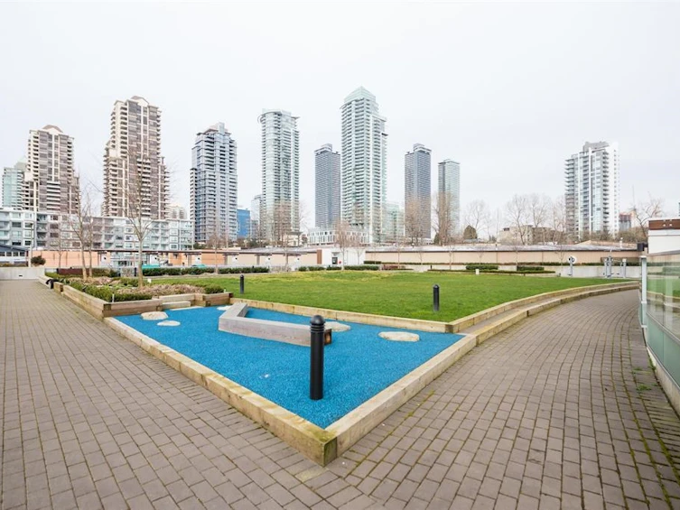 810-2388 Madison Avenue, Burnaby, BC, V5C 0K8 - 18