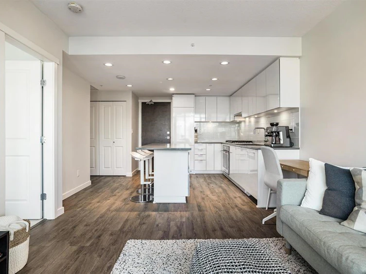 810-2388 Madison Avenue, Burnaby, BC, V5C 0K8 - 3