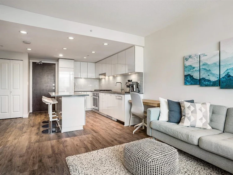 810-2388 Madison Avenue, Burnaby, BC, V5C 0K8 - 2