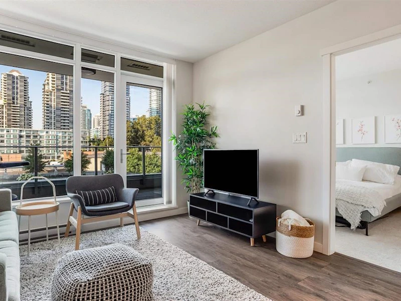 810 - 2388 Madison Avenue, Burnaby BC