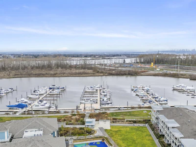 220-5535 Admiral Way - 4