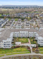 220 5535 Admiral Way