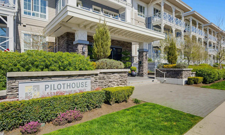 220-5535 Admiral Way