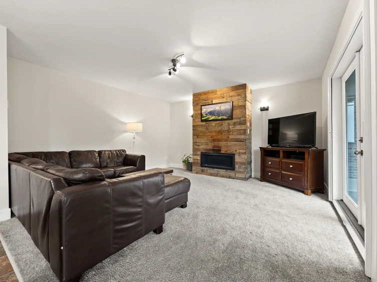 9880 Goodall Place, Chilliwack, BC, V2P 7V3 - 9