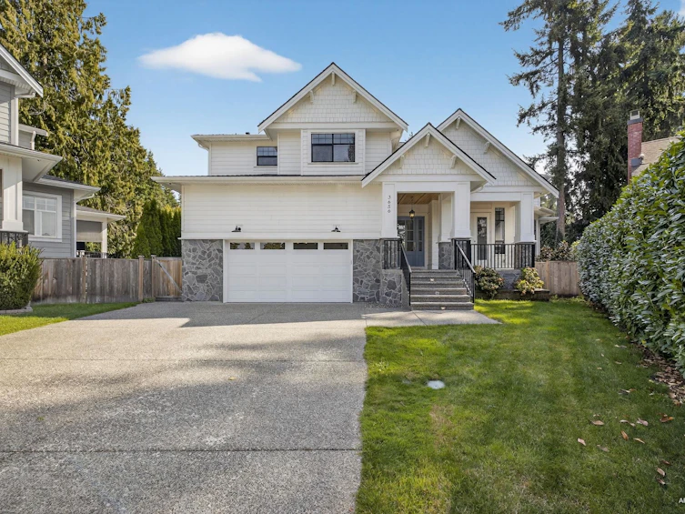 3656 206a Street, Langley, BC, V3A 6R9