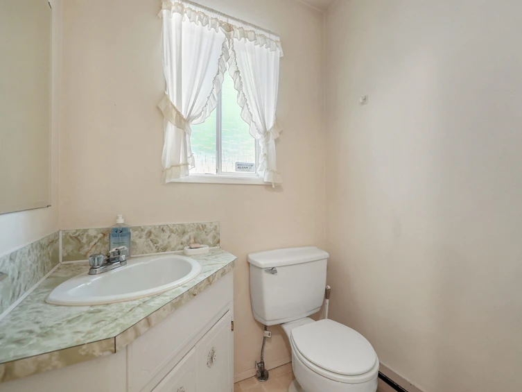6172 184 Street, Surrey, BC, V3S 9E6 - 11