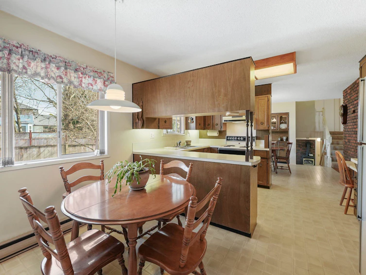 6172 184 Street, Surrey, BC, V3S 9E6 - 7