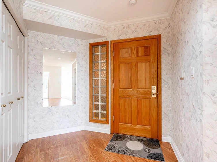 102-1725 128 Street, Surrey, BC, V4A 3V2 - 3