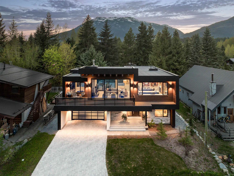 7313 Toni Sailer Lane, Whistler, BC, V8E 0E3 - 2