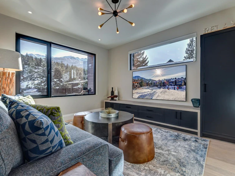 7313 Toni Sailer Lane, Whistler, BC, V8E 0E3 - 16