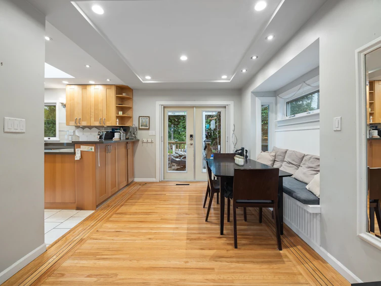 3007 Noel Drive, Burnaby, BC, V3J 1J4 - 9