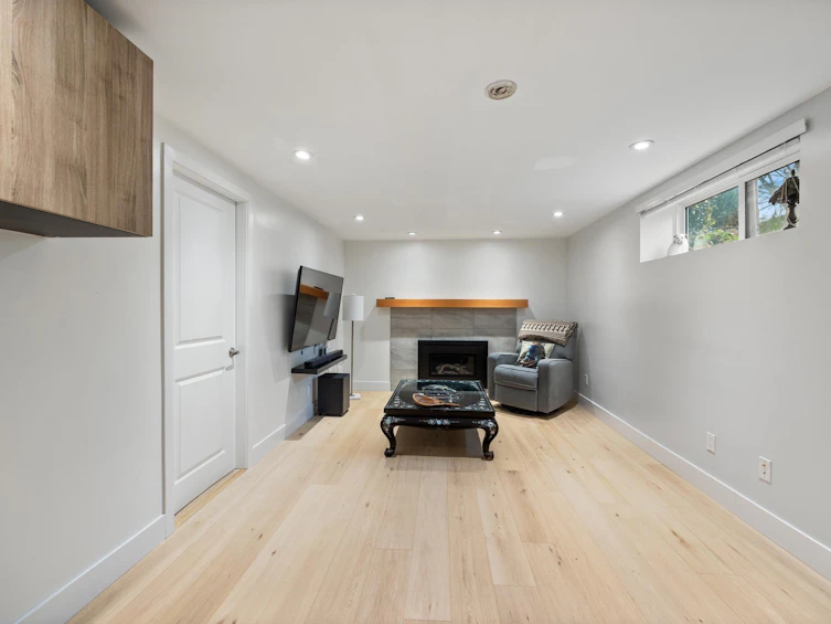 3007 Noel Drive, Burnaby, BC, V3J 1J4 - 19