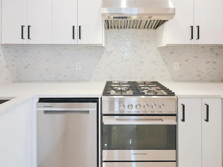 2984 Kitchener Street, Vancouver, BC, V5K 3E5 - 6