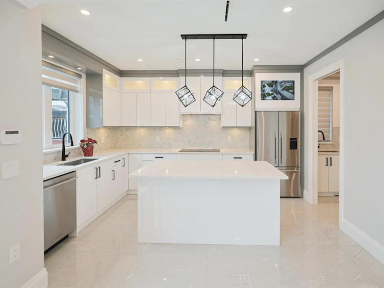 2984 Kitchener Street, Vancouver, BC, V5K 3E5 - 4