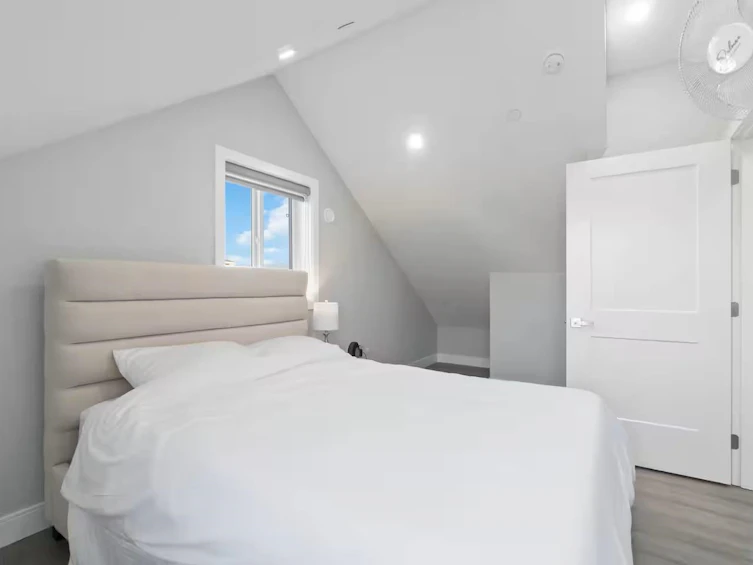 2984 Kitchener Street, Vancouver, BC, V5K 3E5 - 22