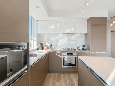 1302-5233 Gilbert Road - 3