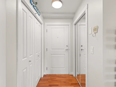 403-15621 Marine Drive - 2