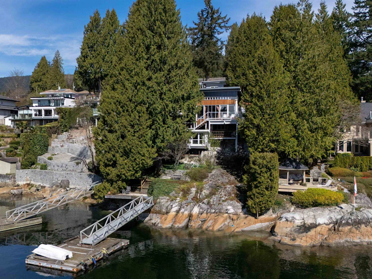 4515 Stonehaven Avenue, North Vancouver, BC, V7G 1E7