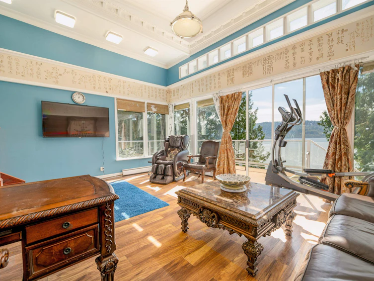 4515 Stonehaven Avenue, North Vancouver, BC, V7G 1E7 - 9