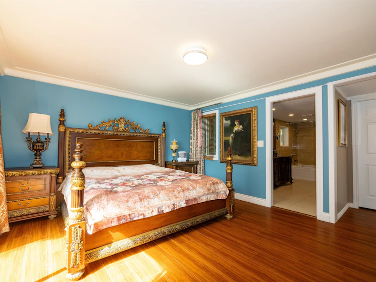 4515 Stonehaven Avenue, North Vancouver, BC, V7G 1E7 - 15