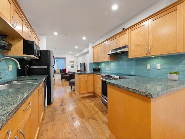 1575 Cotton Drive, Vancouver, BC, V5L 5G5 - 7