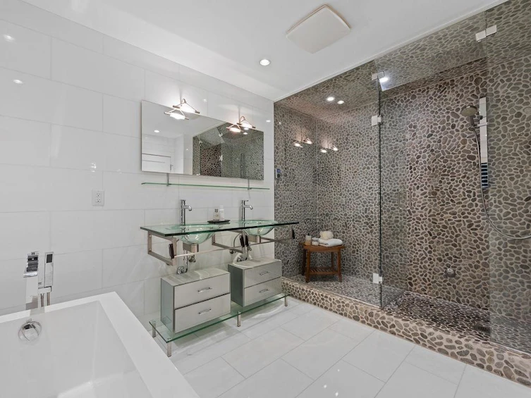 2453 Leclair Drive, Coquitlam, BC, V3K 6G7 - 23