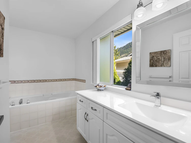 321 Chestnut Avenue, Harrison Hot Springs, BC, V0M 1K0 - 29