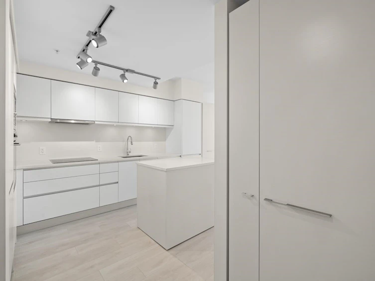 1014-180 E 2nd Avenue, Vancouver, BC, V5T 0K4 - 11