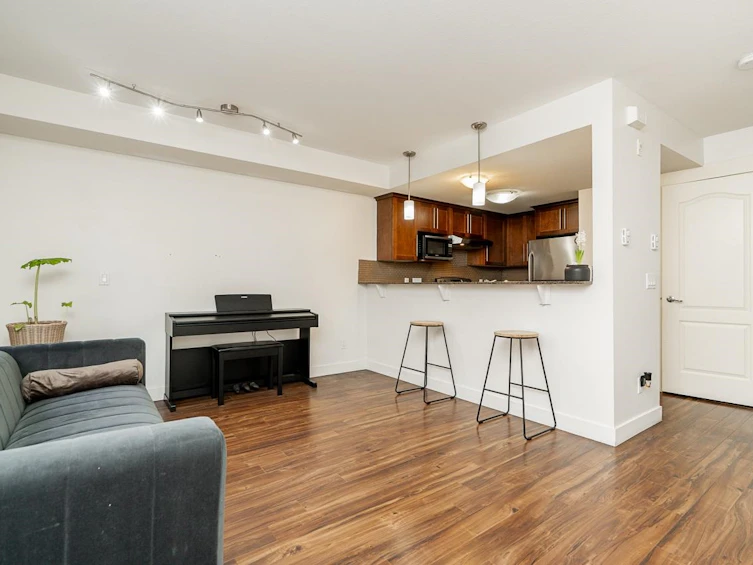 4-6538 Elgin Avenue, Burnaby, BC, V5H 3S6 - 6