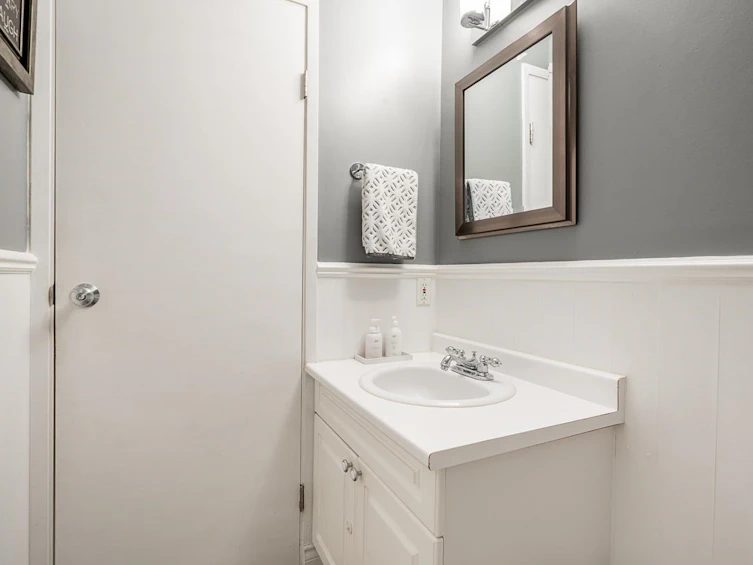 1668 Connaught Drive, Port Coquitlam, BC, V3C 4G8 - 25