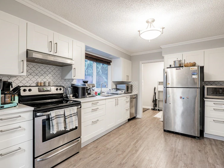 1668 Connaught Drive, Port Coquitlam, BC, V3C 4G8 - 14