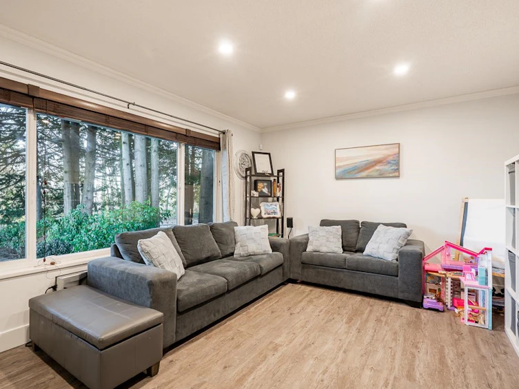 1668 Connaught Drive, Port Coquitlam, BC, V3C 4G8 - 9